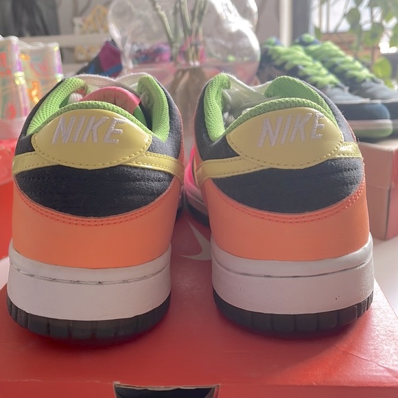 2006 Nike Dunk Low ‘Skittles’ Size 6Y (7.5W) - Picture 5 of 7